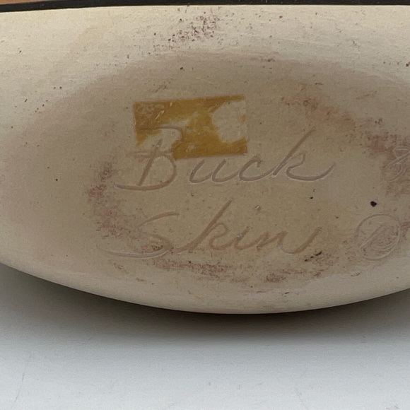 Vintage Hand-Painted Native American Pottery, Desert Pueblo “Buckskin” - Picture 8 of 9